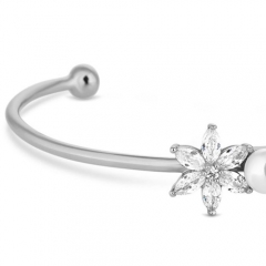 Cubic zirconia and pearl flower bangle
