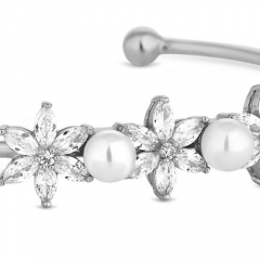 Cubic zirconia and pearl flower bangle